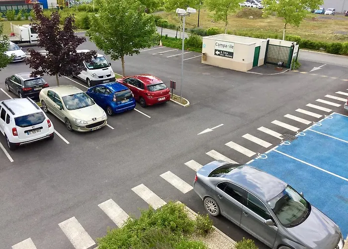 Hotel Premiere Classe *